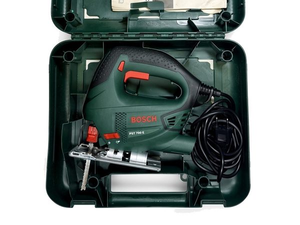 Электролобзик Bosch PST 700 E